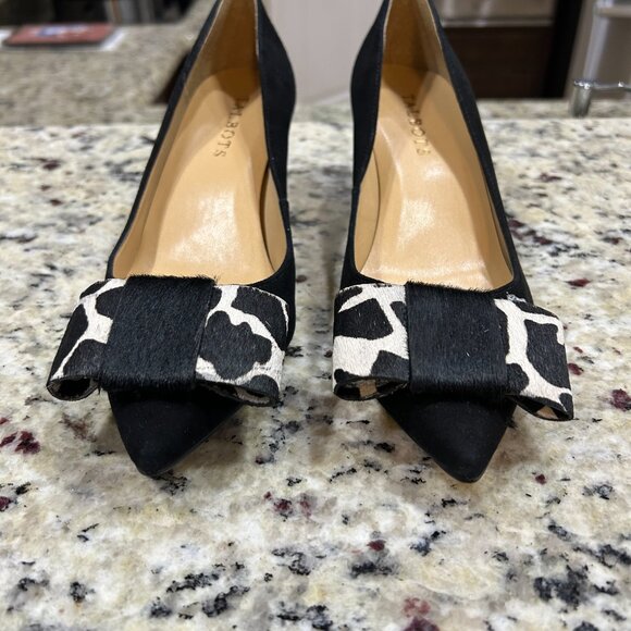 Talbots Black Suede Kitten Heel Pump With Ponyhair Cow Print Bow Size 6.5M - Picture 3 of 10
